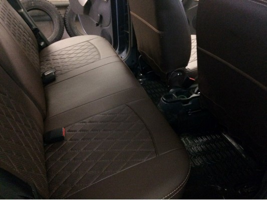 Авточехлы на Nissan Terrano