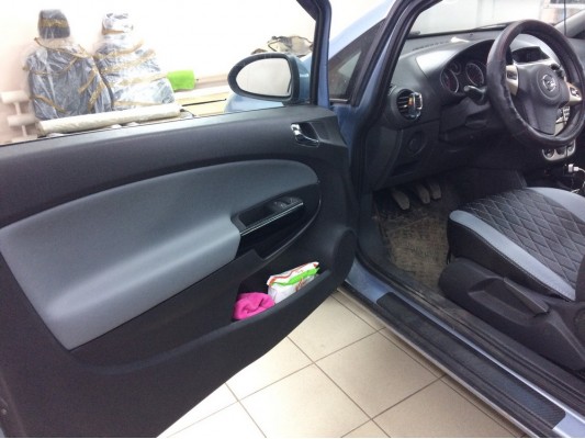 Перетяжка дверных карт